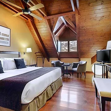 Hotel Saliecho 4*